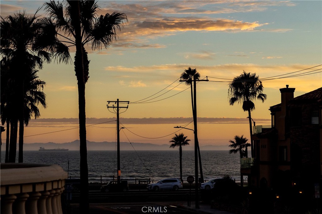 https://media.crmls.org/medias/91b54209-00d9-47f7-a613-e596e96785ce.jpg?preset=X-Large