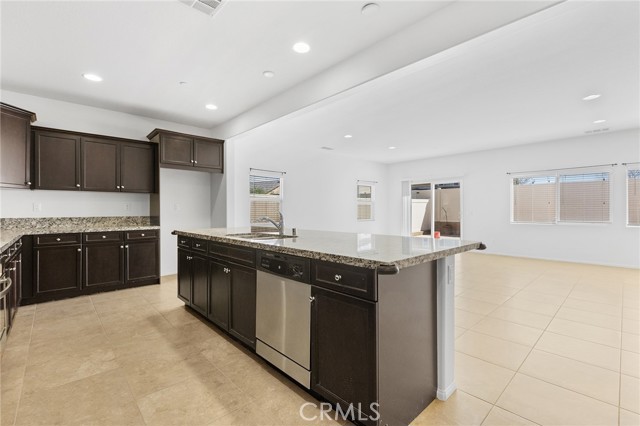 Detail Gallery Image 11 of 32 For 34852 Silversprings, Murrieta,  CA 92563 - 4 Beds | 3/1 Baths