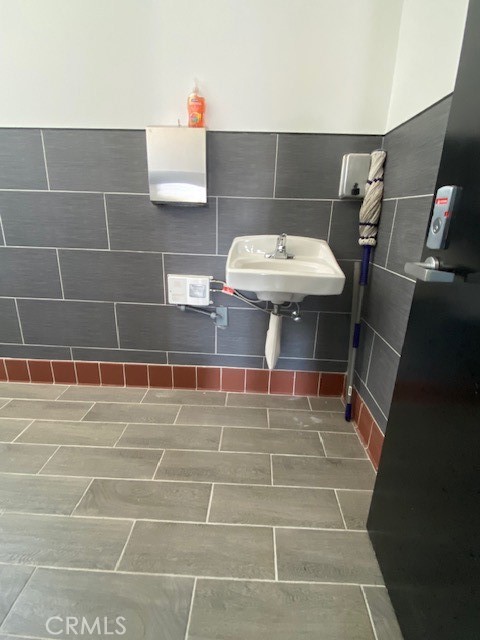  Commercial for Sale in Compton, California