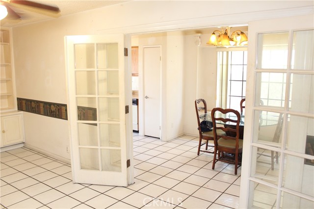 Detail Gallery Image 10 of 26 For 14549 Southwood Dr, Fontana,  CA 92337 - 3 Beds | 2 Baths