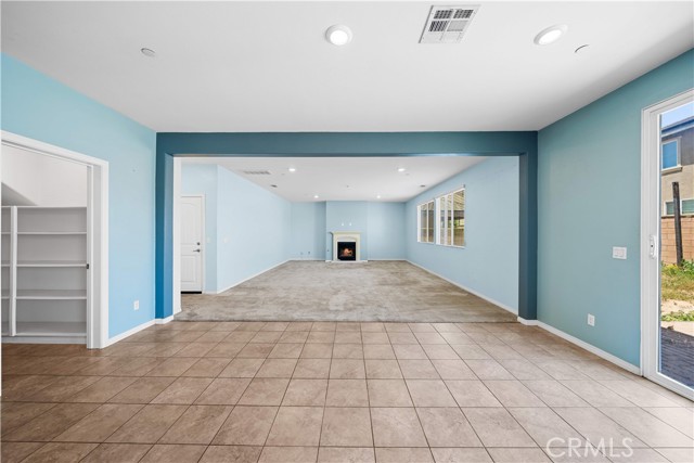 Detail Gallery Image 16 of 38 For 11877 Crossbill Way, Jurupa Valley,  CA 91752 - 5 Beds | 3 Baths
