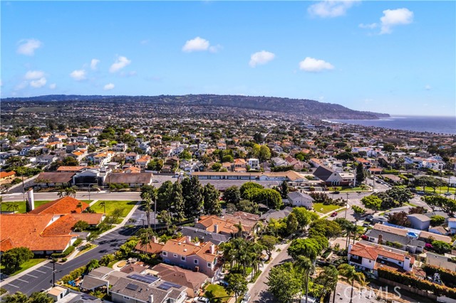810 Juanita Avenue, Redondo Beach, California 90277, 5 Bedrooms Bedrooms, ,3 BathroomsBathrooms,Residential,Sold,Juanita,TR22080306