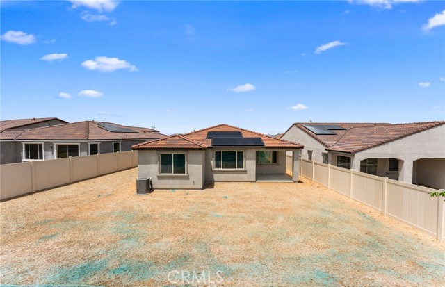 25271 Violane Drive, Menifee CA: https://media.crmls.org/medias/91b85c53-317a-4b40-8fb9-0905add1fd7f.jpg