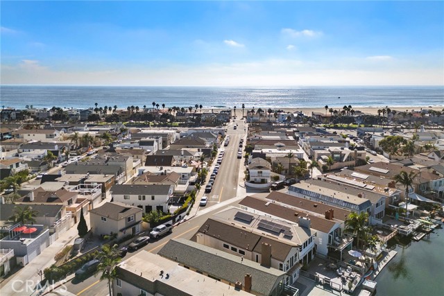 Detail Gallery Image 42 of 45 For 235 Canal St, Newport Beach,  CA 92663 - 4 Beds | 3/1 Baths