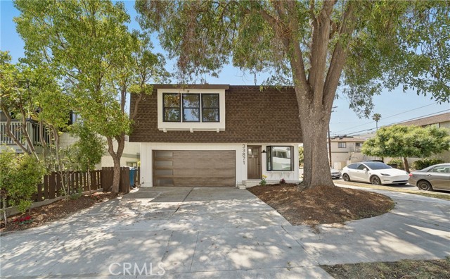 33871 Copper Lantern Street, Dana Point CA: https://media.crmls.org/medias/91ba94f1-3d64-4d6d-a29e-5bdbca4ff025.jpg