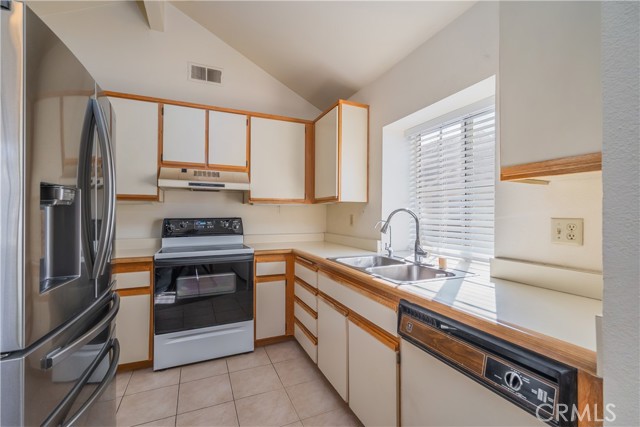 Detail Gallery Image 11 of 30 For 2601 S Quarry #D,  Walnut,  CA 91789 - 2 Beds | 2 Baths