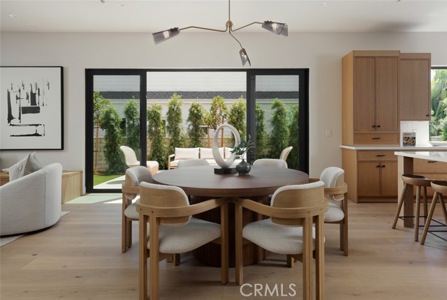 Detail Gallery Image 8 of 20 For 1594 Redlands Pl, Costa Mesa,  CA 92627 - 4 Beds | 3/1 Baths