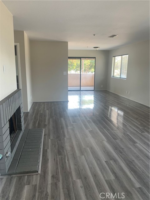 10852 Walnut Street, Los Alamitos CA: https://media.crmls.org/medias/91bc0b2c-e81b-4083-88d6-3bf696f211e4.jpg