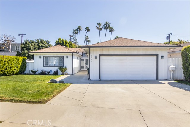 Detail Gallery Image 2 of 23 For 6624 Mammoth Ave, Van Nuys,  CA 91405 - 4 Beds | 3 Baths