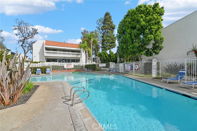 641 Prospect Avenue, Redondo Beach, California 90277, 1 Bedroom Bedrooms, ,1 BathroomBathrooms,Residential,For Sale,Prospect,SB25233128