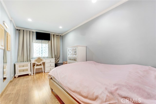 Detail Gallery Image 12 of 16 For 19530 Enadia, Reseda,  CA 91335 - 3 Beds | 2 Baths