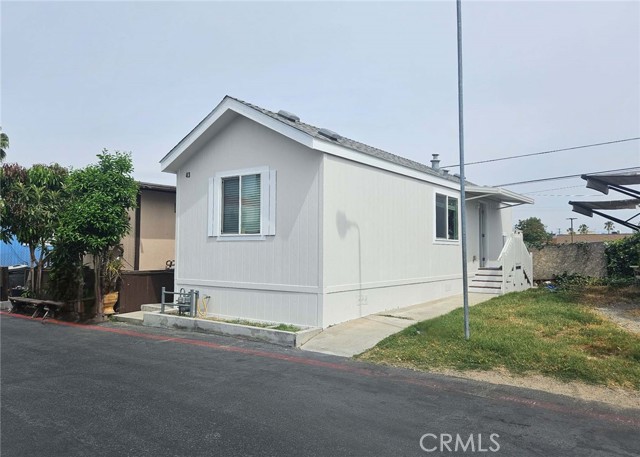 7650 Balboa Boulevard, Van Nuys CA: https://media.crmls.org/medias/91bdbce9-eefc-47c6-bb3a-3de1d75b8914.jpg