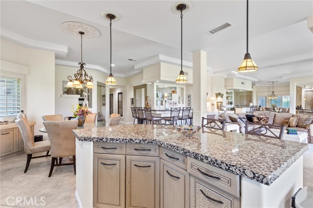 Detail Gallery Image 11 of 55 For 38750 Wisteria Dr, Palm Desert,  CA 92211 - 3 Beds | 3 Baths