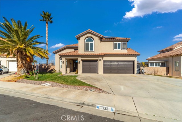 Detail Gallery Image 1 of 35 For 1723 Dawnridge Ct, Palmdale,  CA 93551 - 4 Beds | 3 Baths