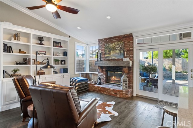 Detail Gallery Image 6 of 32 For 24388 Kentucky Derby Way, Murrieta,  CA 92562 - 3 Beds | 2 Baths