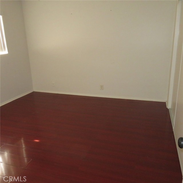 545 Chestnut Avenue, Long Beach CA: https://media.crmls.org/medias/91c122a7-4649-47a1-b05d-8e5d6068c69a.jpg