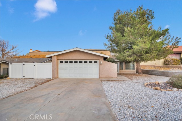 Detail Gallery Image 1 of 30 For 12899 Spring Valley Pkwy, Victorville,  CA 92395 - 3 Beds | 2 Baths