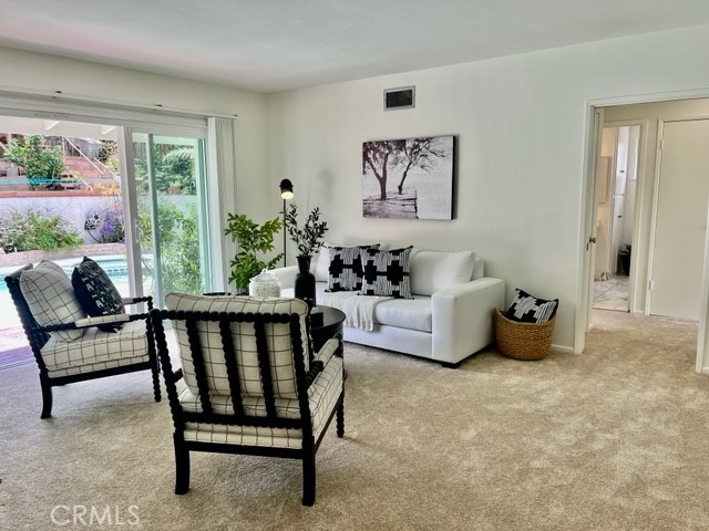 303 N Wycliff Avenue, San Pedro CA: https://media.crmls.org/medias/91c23553-4193-457a-8d77-f24f36f4ede0.jpg