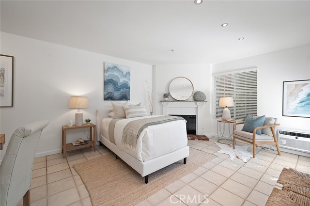 Detail Gallery Image 5 of 32 For 707 W 4th St #1,  Long Beach,  CA 90802 - 0 Beds | 1 Baths