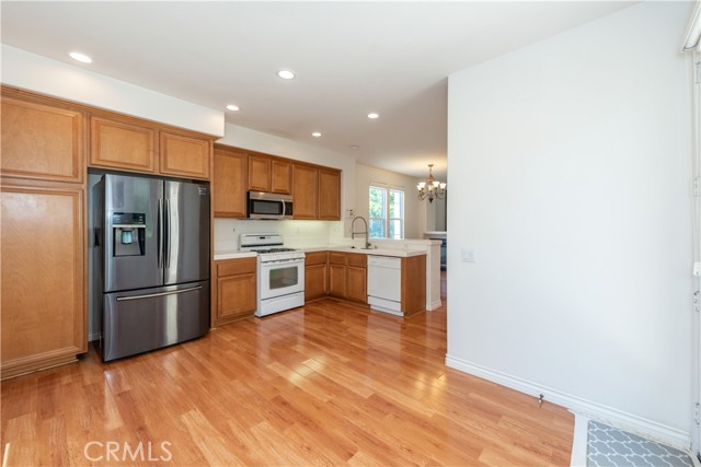 Detail Gallery Image 12 of 34 For 216 Tall Oak, Irvine,  CA 92603 - 3 Beds | 3/1 Baths