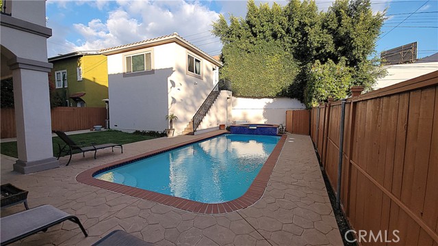 Detail Gallery Image 3 of 14 For 826 N Citrus, Los Angeles,  CA 90038 - 0 Beds | 1 Baths