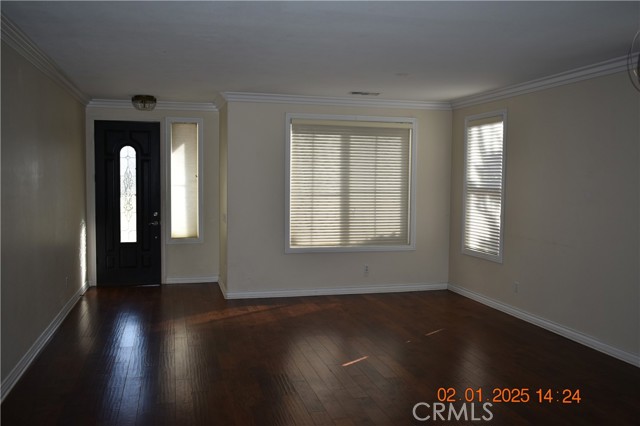 Detail Gallery Image 2 of 28 For 4257 Castlepeak, Corona,  CA 92883 - 4 Beds | 2 Baths