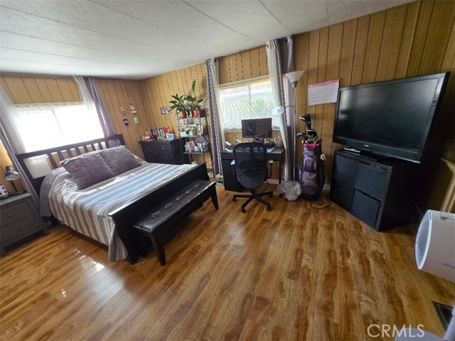 840 E Foothill Boulevard, Azusa CA: https://media.crmls.org/medias/91c3ecb7-0fbc-4b6a-99ef-016fe0fcd772.jpg