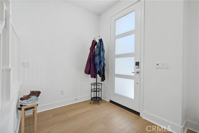 Detail Gallery Image 3 of 28 For 27321 Great Divide Lane, Valencia,  CA 91381 - 4 Beds | 2 Baths