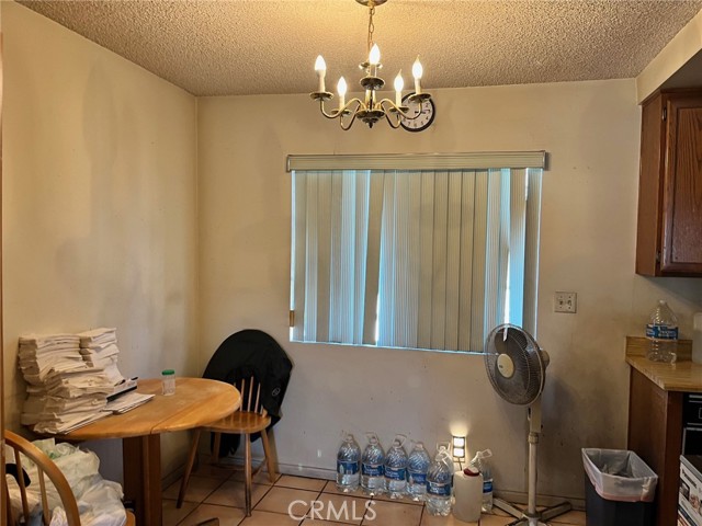 264 E Beverly Boulevard, Montebello CA: https://media.crmls.org/medias/91c5bc75-b063-48ef-8123-e76c3e6818ac.jpg