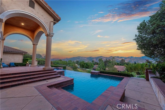 6805 Aviano Drive, Camarillo CA: https://media.crmls.org/medias/91c640da-bf79-4eeb-82f1-b833471328c6.jpg