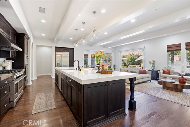 Detail Gallery Image 7 of 46 For 9 Spanish Moss, Irvine,  CA 92602 - 6 Beds | 5 Baths