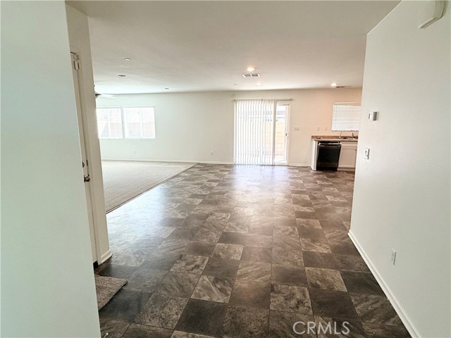 Detail Gallery Image 2 of 29 For 16931 Montgomery, Fontana,  CA 92336 - 3 Beds | 2/1 Baths