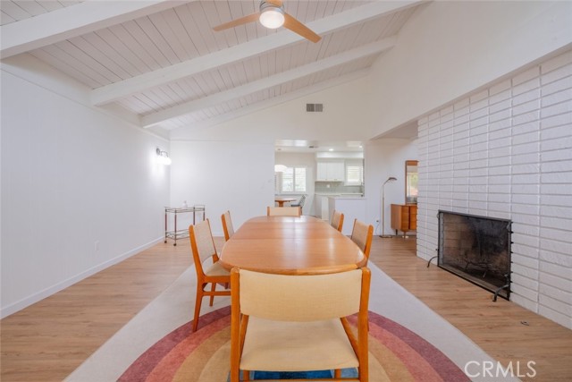 Detail Gallery Image 10 of 32 For 23100 Mulholland Dr, Woodland Hills,  CA 91364 - 4 Beds | 2 Baths
