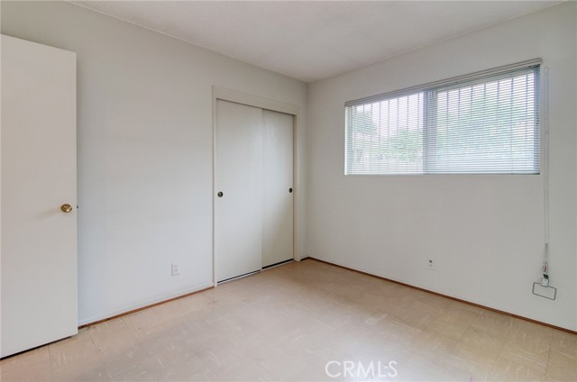 1924 W Secrest Way, Santa Ana CA: https://media.crmls.org/medias/91c8a6f4-0296-4c8e-b23d-5ec7dd5d9f71.jpg