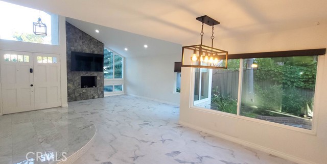 Detail Gallery Image 6 of 38 For 42 Almond Tree Ln, Irvine,  CA 92612 - 3 Beds | 2 Baths