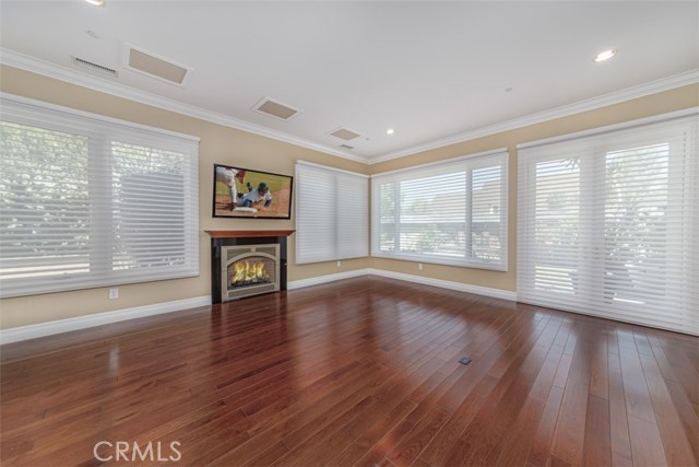 9772 Crestview Circle, Villa Park CA: https://media.crmls.org/medias/91c91201-00c1-4b49-840b-07072e74d3fb.jpg