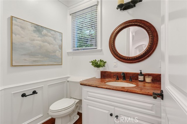 Detail Gallery Image 14 of 74 For 113 S Herrin, Manhattan Beach,  CA 90266 - 5 Beds | 4/1 Baths