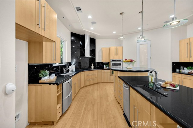 Image 12 of 74 For 10320 Snowdrop Road