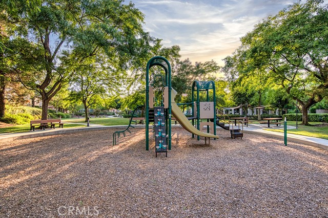 Detail Gallery Image 31 of 35 For 2919 Breezy Meadow Cir, Corona,  CA 92883 - 5 Beds | 3 Baths