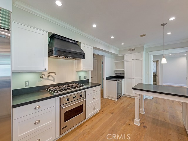 Detail Gallery Image 14 of 50 For 5463 Katherine, Sherman Oaks,  CA 91401 - 5 Beds | 3 Baths