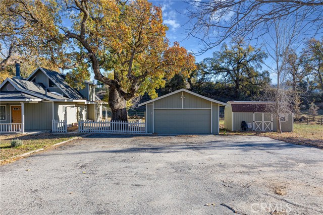 Detail Gallery Image 7 of 41 For 27900 Bear Valley Rd, Tehachapi,  CA 93561 - 3 Beds | 2/1 Baths