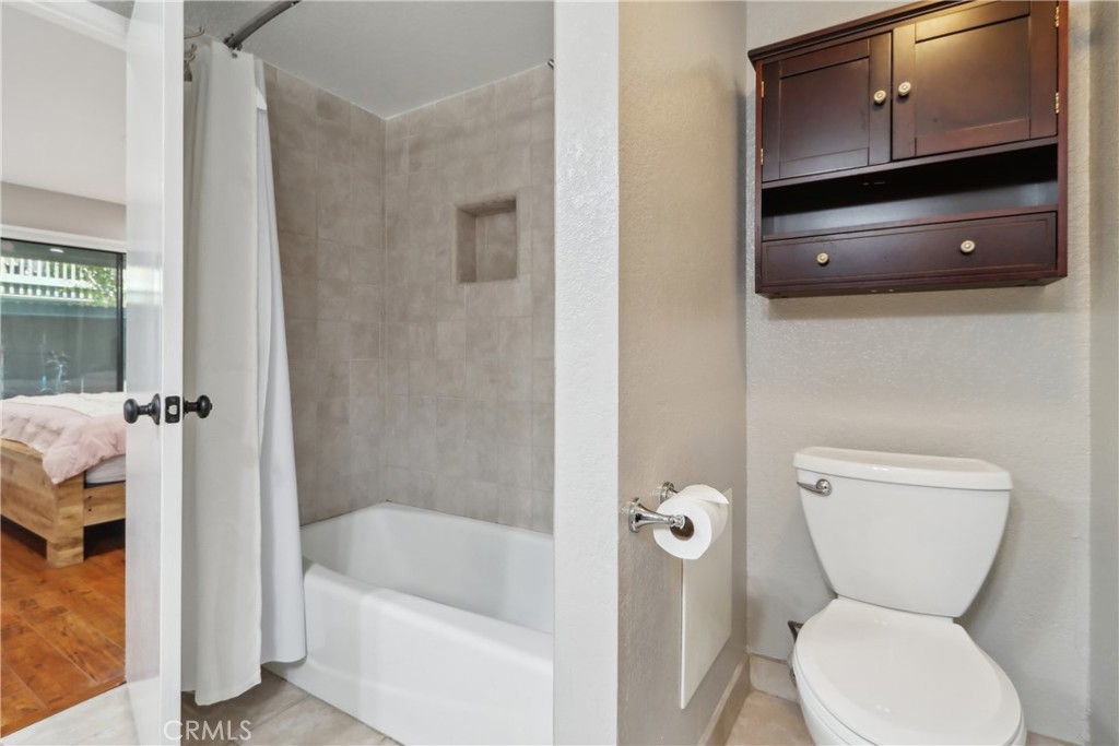 MLS #OC25179659 img 11