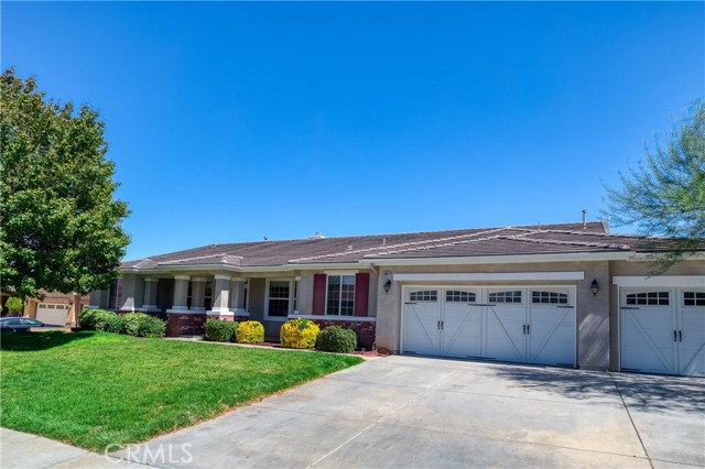 Detail Gallery Image 2 of 26 For 40824 Las Piedras, Palmdale,  CA 93551 - 5 Beds | 3 Baths