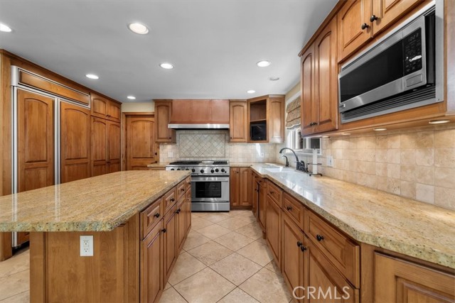 2320 Ralston Lane, Redondo Beach, California 90278, 4 Bedrooms Bedrooms, ,3 BathroomsBathrooms,Residential,Sold,Ralston,SB22238728