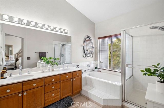 Detail Gallery Image 11 of 23 For 605 N Pageant #B,  Orange,  CA 92869 - 2 Beds | 2/1 Baths