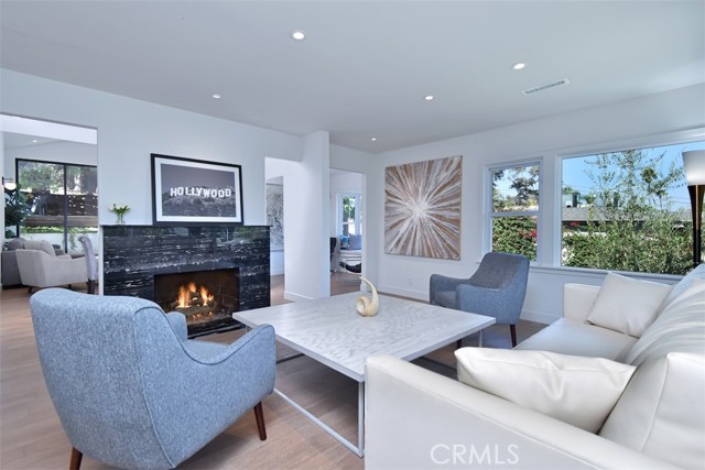 3935 Kentucky Drive, Los Angeles CA: https://media.crmls.org/medias/91ccda85-bcbb-4084-a444-7d94e239d42c.jpg