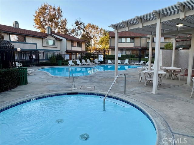 Detail Gallery Image 9 of 44 For 9821 Sun Valley, Montclair,  CA 91763 - 3 Beds | 2/1 Baths