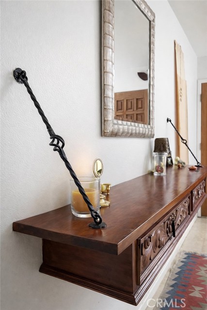 Detail Gallery Image 5 of 7 For 4709 Dunman, Woodland Hills,  CA 91364 - 5 Beds | 3 Baths