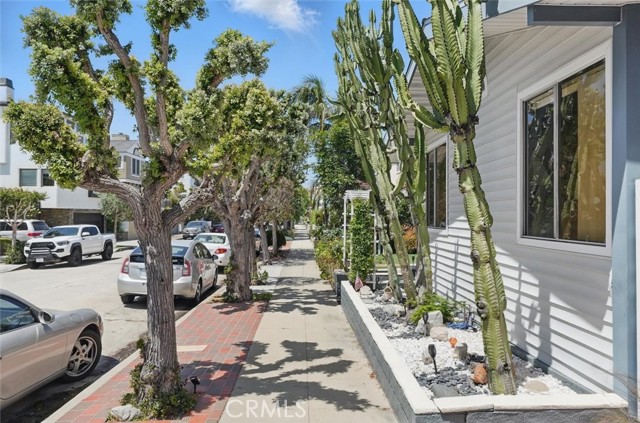 537 3rd Street, Manhattan Beach CA: https://media.crmls.org/medias/91cf9f1f-43cf-4eba-9169-dd64cd22c525.jpg