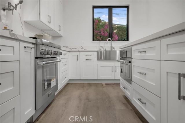 5196 Orange Place, Los Angeles CA: https://media.crmls.org/medias/91cfbff6-c487-4033-9165-87dbe2c05c34.jpg
